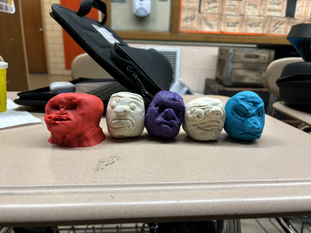 MoriartyHistory's tweet photo. Wednesday, June 12:
🏎️ The Fast & The Curious #EduProtocols
🛕 Pacal the Great Resource Rumble including math, timelines, map making, #emc2learning video game design, #PlayDoh Olmec heads, Popol Vuh @edpuzzle, & Pacal the Great #FunkoPop design
#sstlap #RebelTeacherAlliance https://t.co/pzpjGcRvdd