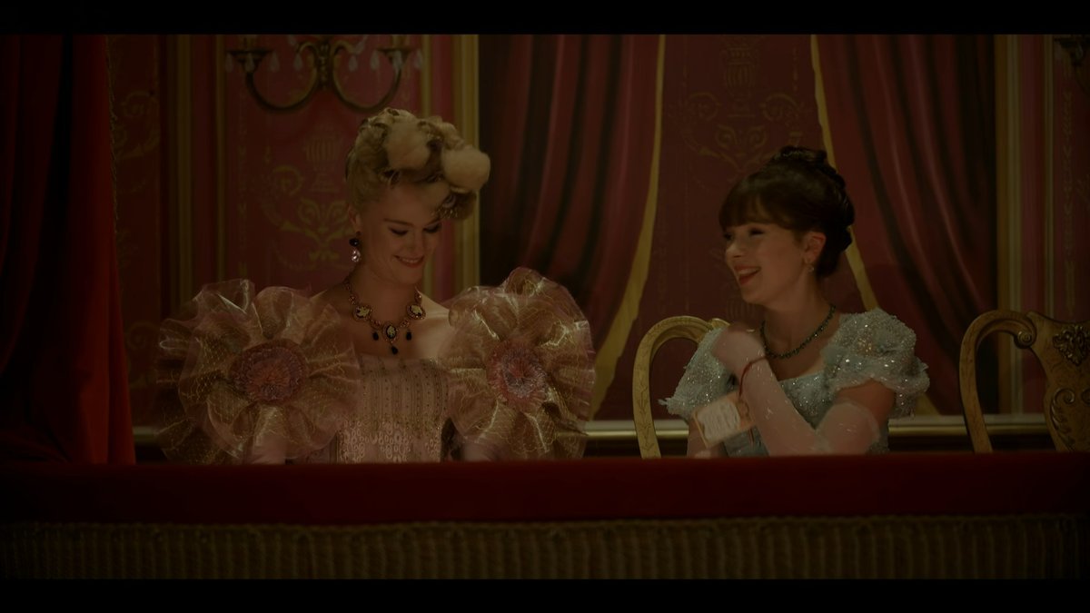 addisonsdrew's tweet image. THEM LAUGHING. OH, I LOVE MY GIRLS SO. #Creloise #Bridgerton