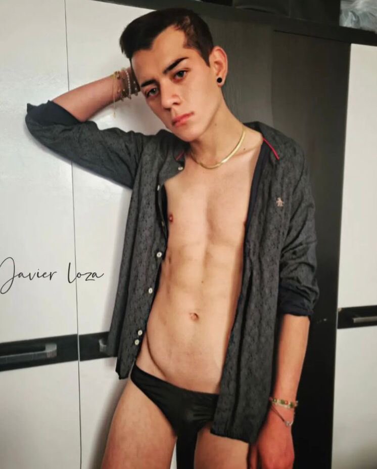 HarolCasti61016's tweet photo. Sígueme y te sigo 🤓 https://t.co/Yr2fmGCJjK