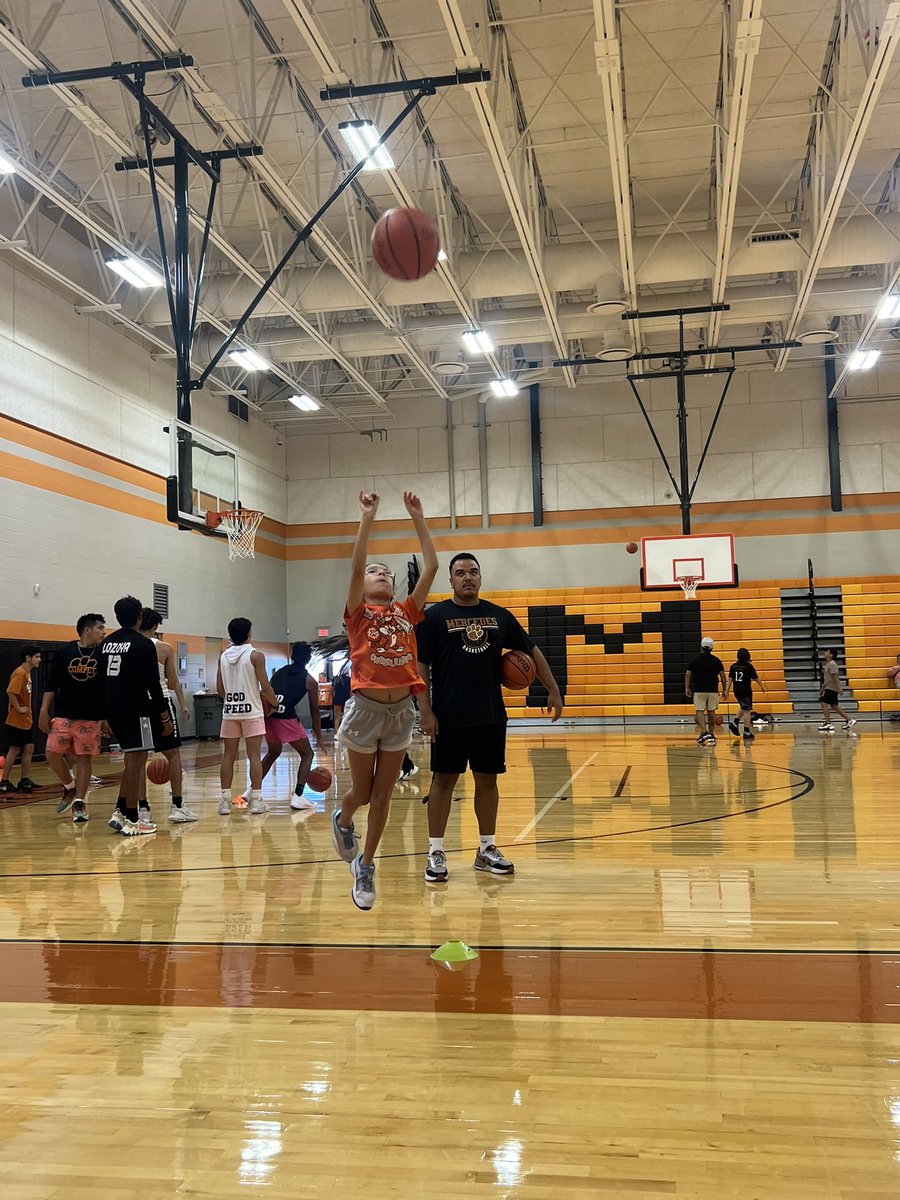LadyT1gersbball's tweet photo. 🐅🏀 https://t.co/mpOwuDkEzz