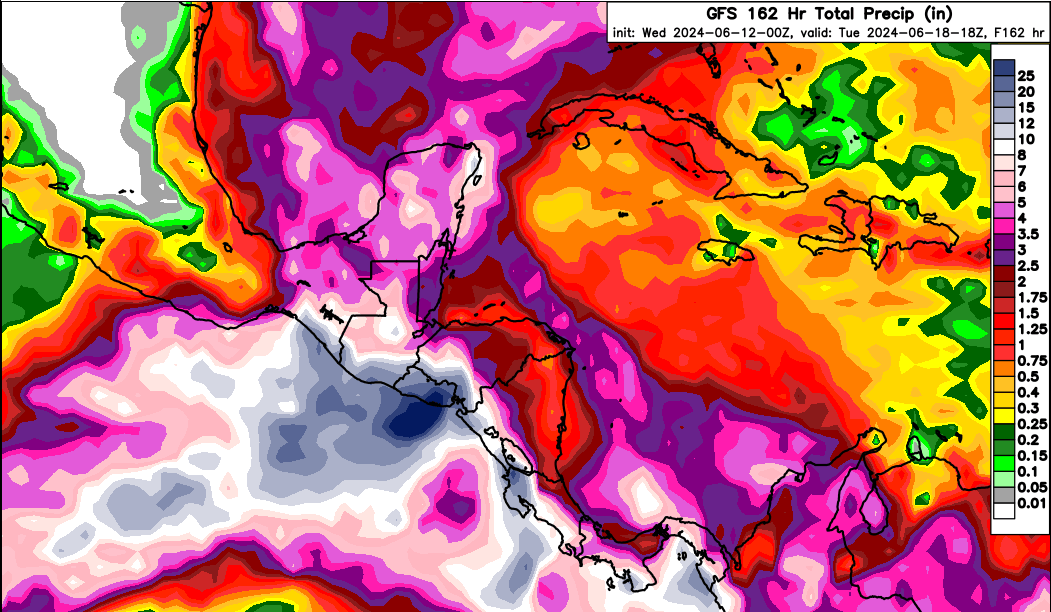 MOISESURBINA's tweet photo. Este es el panorama, desde el Sabado 15 al Martes 18 de Junio 2024. 
Los 2 principales modelos, están mostrando posibilidades de lluvias torrenciales, mas marcadas, sobre El Salvador y Guatemala, pero también Honduras y Nicaragua. La razon detrás de todo ello, es una combinación de al menos 2 sino 3 bajas presiones, tanto en el GM, Caribe y Pacifico. Estas serian las detonantes principales, incluso para levantar sobre tierra la Zona Monzónica de lluvias.  La grafica simulada de IR, es para el Lunes 17 6 am (local), periodo en que pudiésemos tener la mayor precipitación por hora y el resto de imágenes son los acumulados totales que se esperan después de 4 días, al Martes 18 Junio y todos ellos sobrepasan acumulados de 250 mm.
De cumplirse los modelos, estaríamos en una situación bastante critica. 
A estar pendientes
@elnoticiero_6