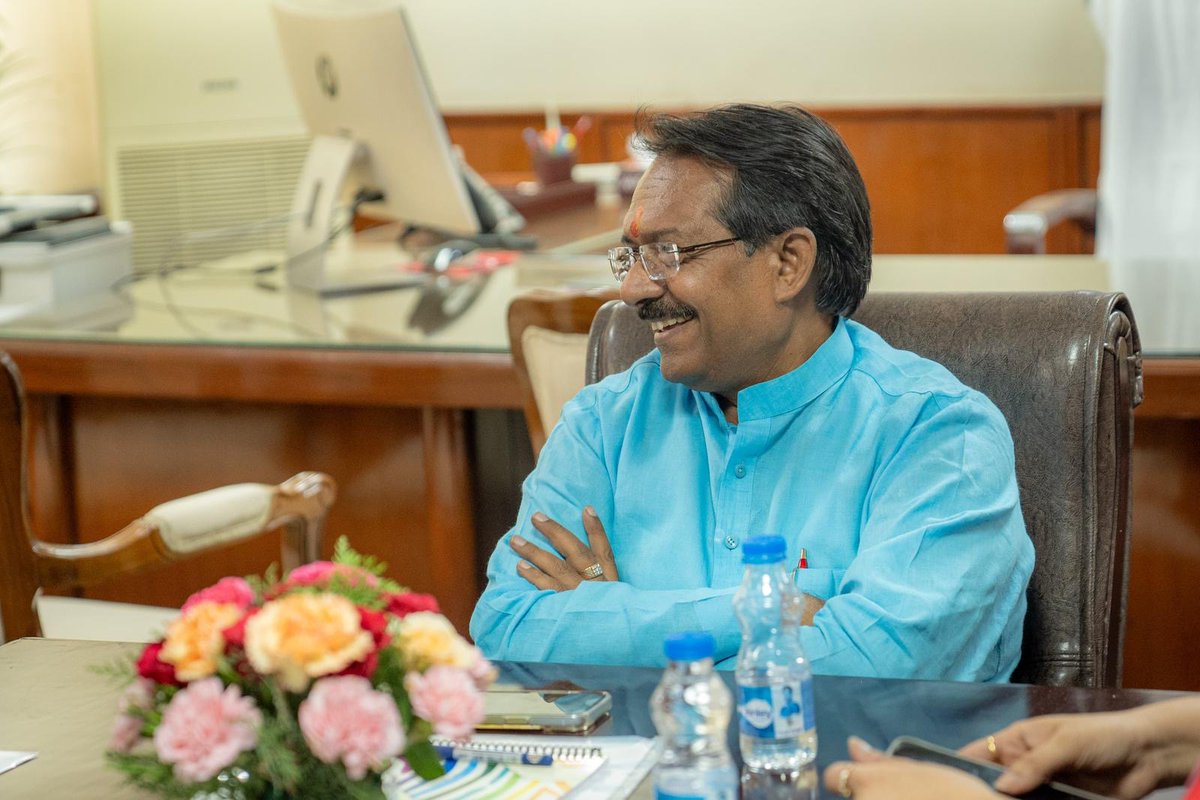 hdmalhotra's tweet photo. I have assumed my duties as Minister of State within the Ministry of Corporate Affairs. Under the esteemed leadership of Hon'ble Prime Minister Shri @narendramodi  Ji, and guided by the Hon'ble Minister of Finance and Minister of Corporate Affairs, Smt. @nsitharaman  Ji, My commitment is to contribute diligently towards the realization of India's vision for development through our dedicated efforts and initiatives. @MCA21India
