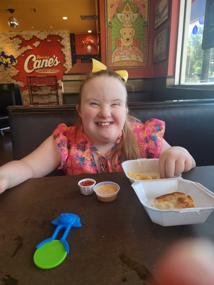 LaKingfish's tweet photo. @raisingcanes Just wanted to send you a picture of happiness. This is my Goddaughter Daisy enjoying her favorite chicken fingers! https://t.co/HyNltjARXw