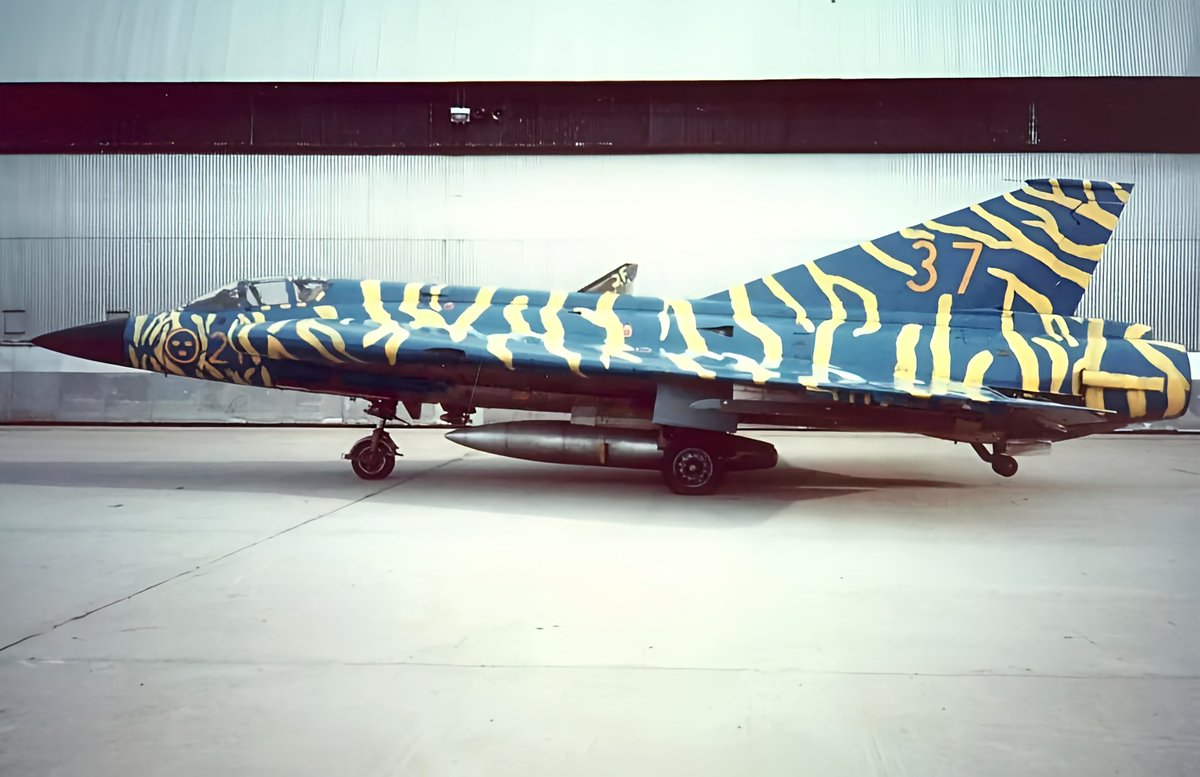 Kalla_Kriget's tweet photo. Saab 35 Draken 🇸🇪 https://t.co/oVH42lltyJ