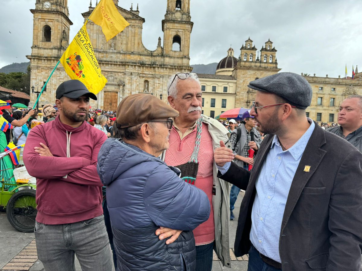 Gabriel Becerra - Pacto Cámara Bogotá 🏛️ tweet media