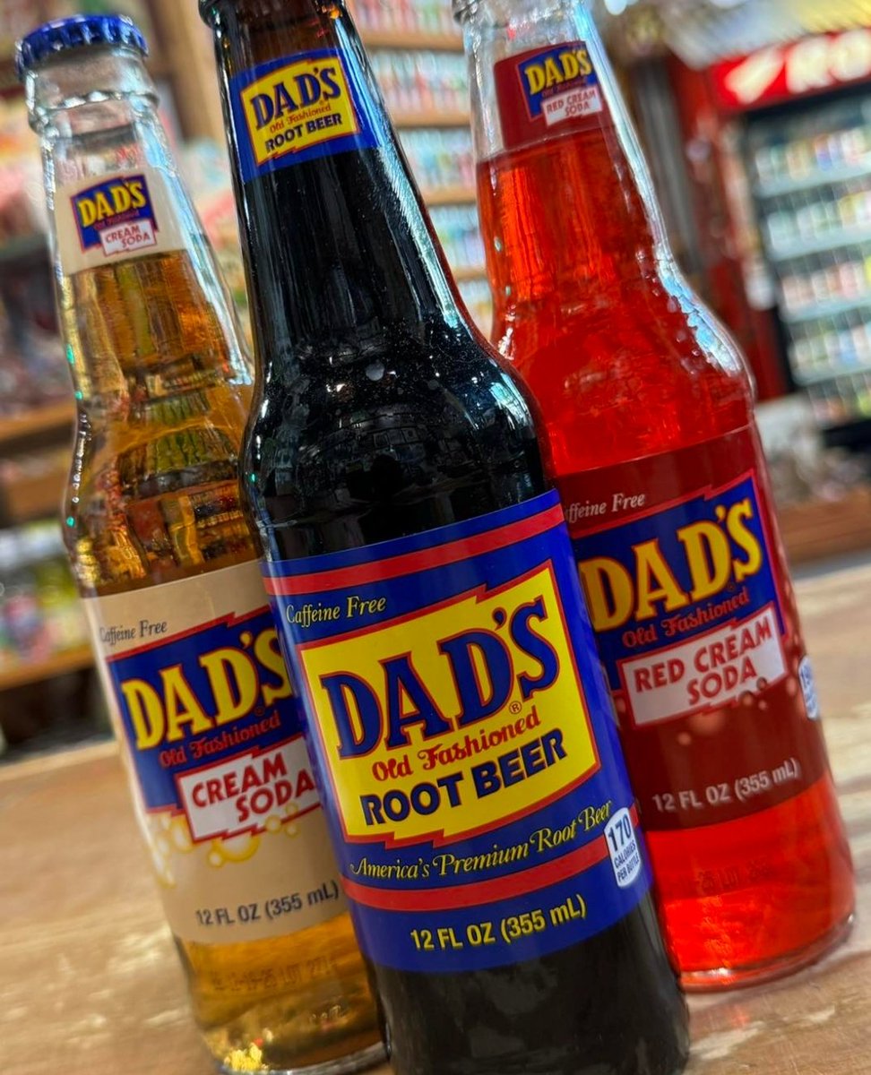 RocketFizz's tweet image. Cheers to all the dads! 🍻

Stop by &amp;amp; grab your pop's favorite soda pop and more! 🚀

#rocketfizz #dadsrootbeer #dadsofinstagram
#fathersday #rootbeer

📷: @rocketfizzmoa 

*products vary by location*
