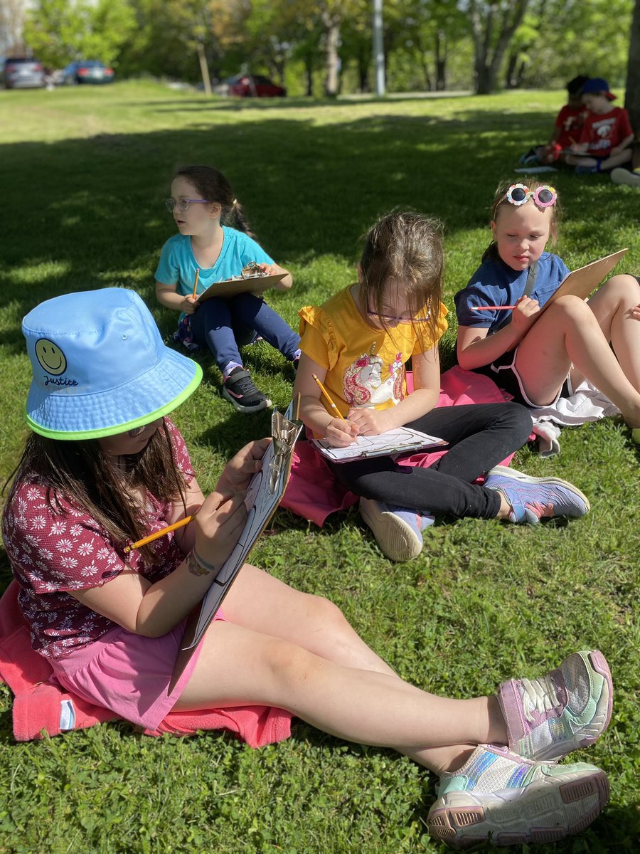 Jennifer Thomas tweet media