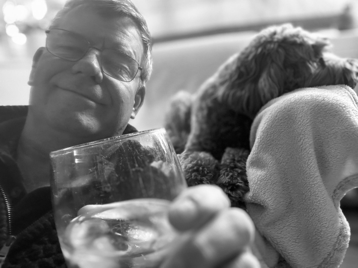 I'm out of energy! It's been a long day. Here's my traditional end of #MedComms Day photo - me, Ted and an overly-large tumbler of Bushmills. Thanks everyone, everywhere for joining in and to all the #MedCommsPets that support us. Keep going in the USA but it's goodnight from us