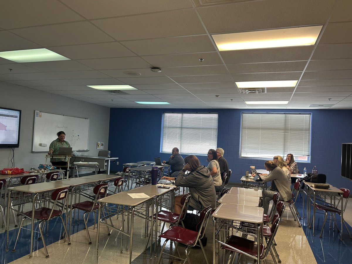 CherriTechie's tweet photo. Thank you to our amazing TechEd teacher leaders and our district specialists for sharing your expertise integrating technology into the classroom! #TechEdConnect2024 #rucoschools https://t.co/0ysgcc3ssZ
