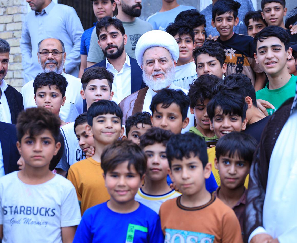 الاطفال هم المستقبل، وأي رهان على مستقبل عراقي مشرق يجب أن يتأسس على بناء جيل متعلم، متنعم بحقوقه الانسانية، واثق بنفسه وبهويته ومحب لوطنه، وهذه مسؤولية الجميع
#الشيخ_همام_حمودي
همام حمودي 
رئيس المجلس الاعلى الاسلامي العراقي