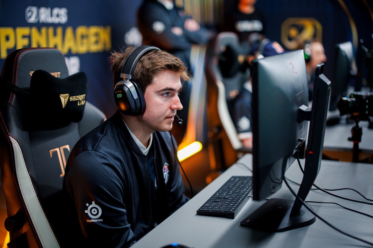 gcindisguise's tweet image. this major will now be the 5th rlcs LAN that jknaps has qualified for where hes the only player born before the year 2000