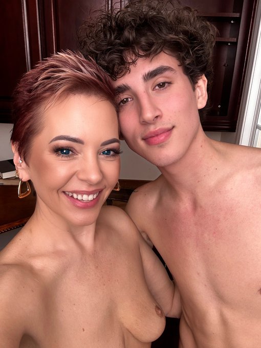Another great morning on set with @DylanLedgerXXX! 🔥🔥🔥 @wrexoliver @NookiesOfficial https://t.co/kmx<a class="tags" target="_blank" title="On Twitter" href="/?out=eyJ0eXAiOiJKV1QiLCJhbGciOiJIUzUxMiJ9.eyJpYXQiOjE3MjI3NTk4MTcsImlzcyI6InR3cG9ybnN0YXJzLmNvbSIsIm5iZiI6MTcyMjc1OTgxNywiZXhwIjoxNzU0Mjk1ODE3LCJyZWRpcmVjdF91cmwiOiJodHRwczovL3R3aXR0ZXIuY29tL0R5bGFuTGVkZ2VyWFhYIn0.ff_AUWy0bzca7fn8z9RcOA6KtbT-G3JKrysdEBEj_V9zWJLUaojCIRHLStfxTlaanDNG7ti0PuvxchCC4Qz6Og">@DylanLedgerXXX</a>