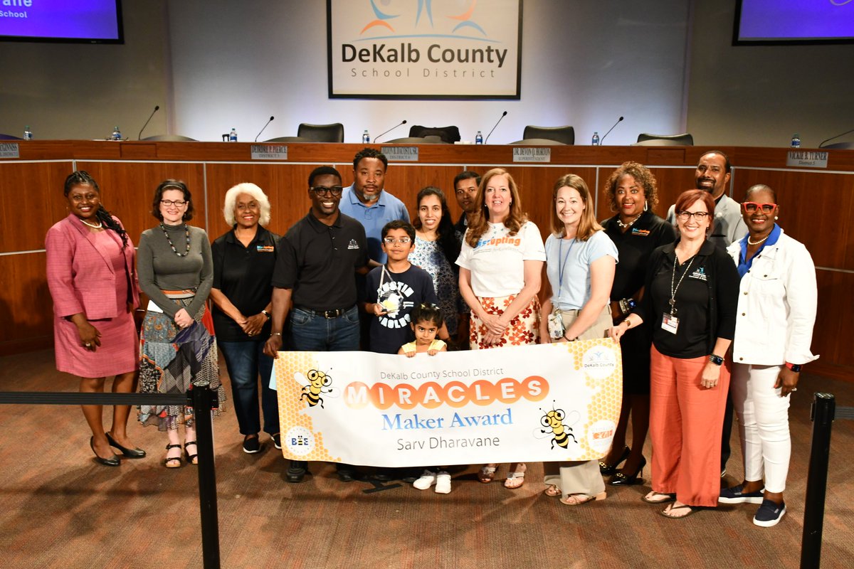 ✨ CONGRATS Austin ES 4th-grader Sarv Dharavane for winning the 1st-ever DCSD MIRACLES Maker Award! 🎉 Selected by Superintendent Dr. Horton, Sarv won the 2024 GA State Spelling Bee &amp; shined in the Scripps National Spelling Bee. 🌟 #SoProud! #DCSDMIRACLESinAction #iLoveDCSD💙🧡