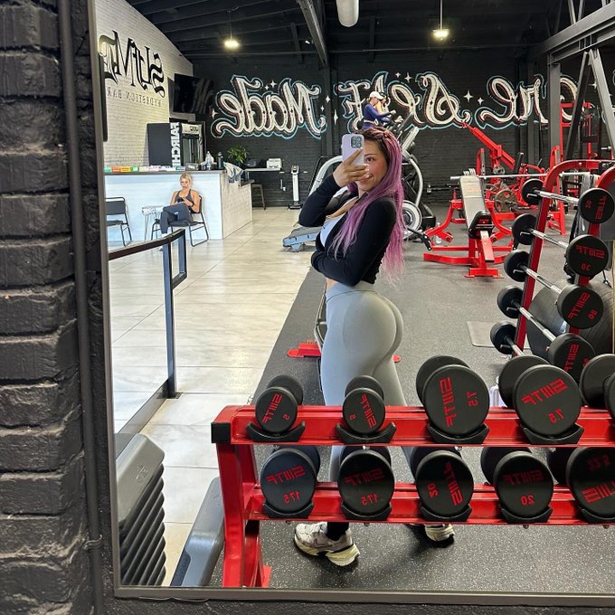 &lsquo;hi&rsquo; if u want free pix (im serious) 💕 https://t.co/kAxSxxahUq<a href="/tag/cosplay"class="tags"><span>#cosplay</span></a><a href="/tag/pokemon"class="tags"><span>#pokemon</span></a>