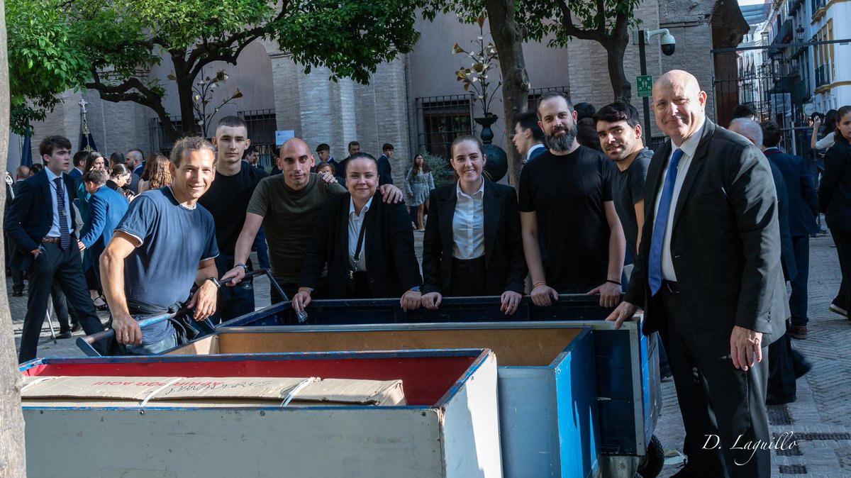 servicioscofrad's tweet photo. @HdadHiniesta
@Hdad_Montserrat
@StoEntierro_Sev
@HdadSanEsteban
@SalesianosSTRD
@ResurreccionSev
@Hdad_Sastres
@hdadRocioSevill
@HdadPanaderos
@CristoDeBurgos
@PastoraTriana
@MdDiosRosario
#carmendesantaana
#sanhermenegildo https://t.co/nnu5jIxl8C