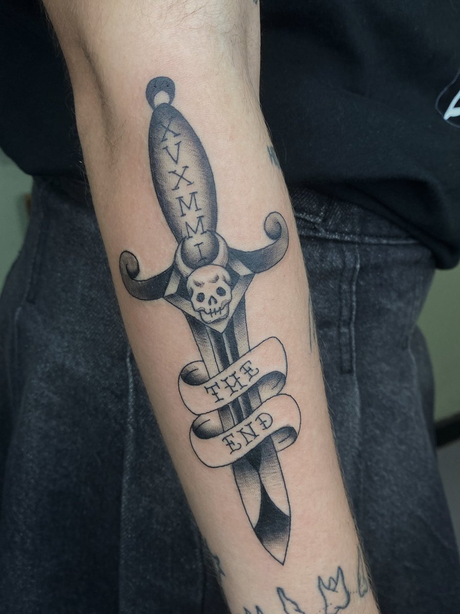 ihrthowell's tweet photo. i got my wad tattoo on my arm and i'm so in love with it <3 https://t.co/AkHIVyKJuy