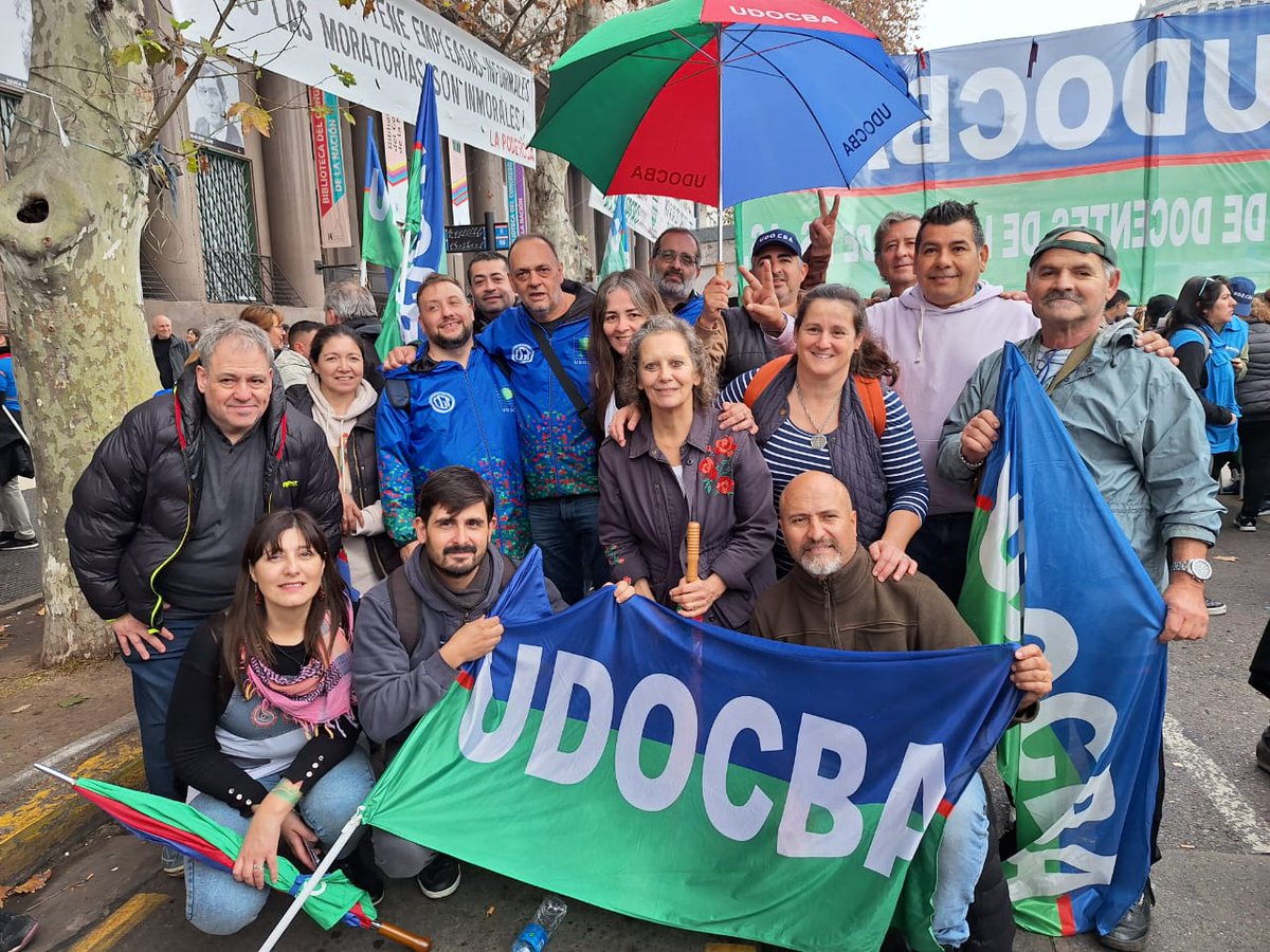udocbacentral's tweet photo. 🔴NO A LA LEY BASES

#UDOCBAPresente en la Plaza de los Dos Congresos para RECHAZAR la ley.
Hoy, más que nunca, defendemos nuestra soberanía, recursos y derechos.
#LaPatriaNoSeVende https://t.co/uiXp2in7If