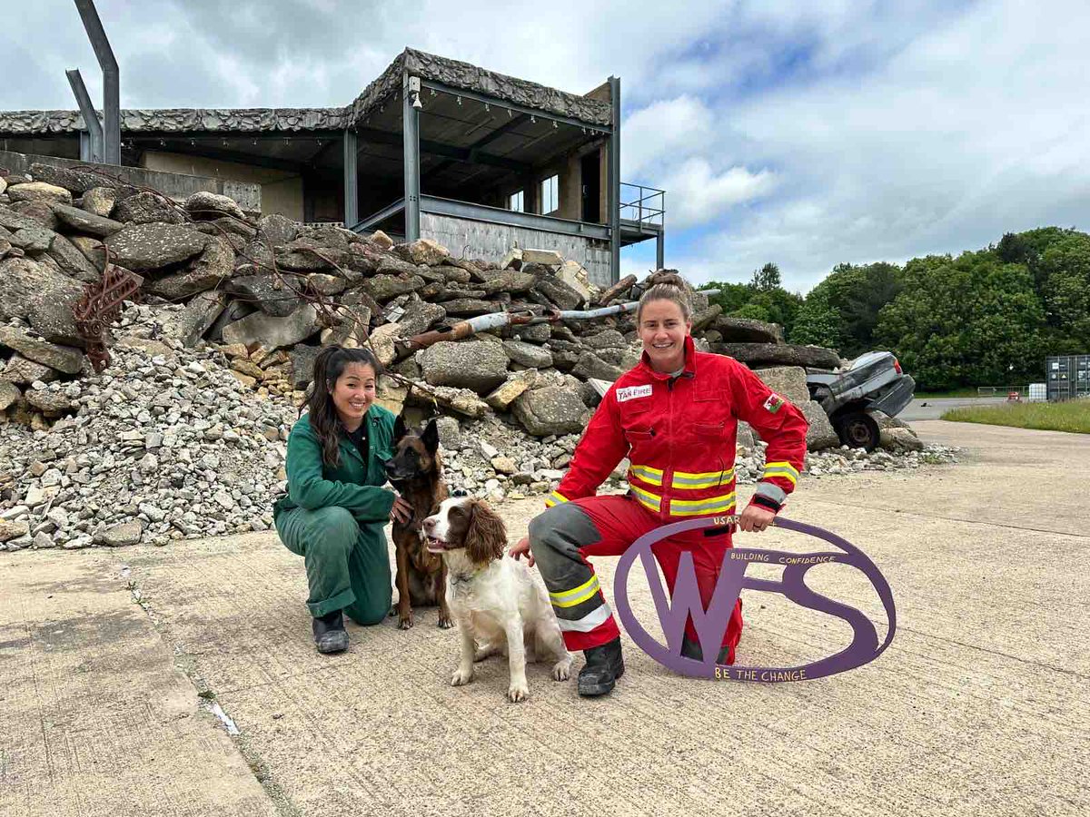 Gwasanaeth Tân ac Achub De Cymru (@tandecymru) on Twitter photo 🚒 Mynychodd 7 aelod o #TîmDeCymru Ddigwyddiad Hyfforddi a Datblygu Cenedlaethol <a href="/WFSUK1/">Women in the Fire Service UK</a>.
👩🚒 Roedd y digwyddiad yn ofod i fenywod sy’n gweithio yn y gwasanaethau tân ac achub gysylltu â gweithwyr proffesiynol o’r un anian ar draws llu o wasanaethau.
#BodYNewid 🚒 Mynychodd 7 aelod o #TîmDeCymru Ddigwyddiad Hyfforddi a Datblygu Cenedlaethol <a href="/WFSUK1/">Women in the Fire Service UK</a>.
👩🚒 Roedd y digwyddiad yn ofod i fenywod sy’n gweithio yn y gwasanaethau tân ac achub gysylltu â gweithwyr proffesiynol o’r un anian ar draws llu o wasanaethau.
#BodYNewid