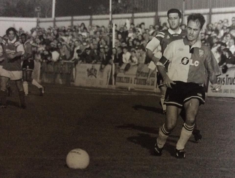 cardinal_tales's tweet photo. Two former Aldershot FC players, Colin Fielder and Kevan Brown playing for the Cardinals against Northwich Victoria at Kingfield in October 1994 🇲🇨 https://t.co/nHAsUJRFOQ