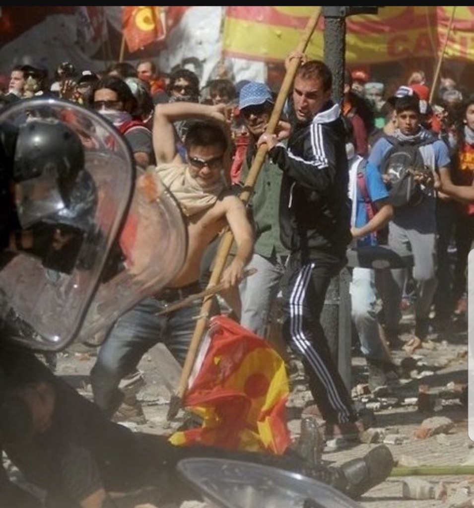 Volvieron a hacerlo como aquella vez,  GOLPISTAS!   y ud <a href="/Pontifex_es/">Papa León XIV</a>  es parte del problema. Q Dios se lo demande a su alma.