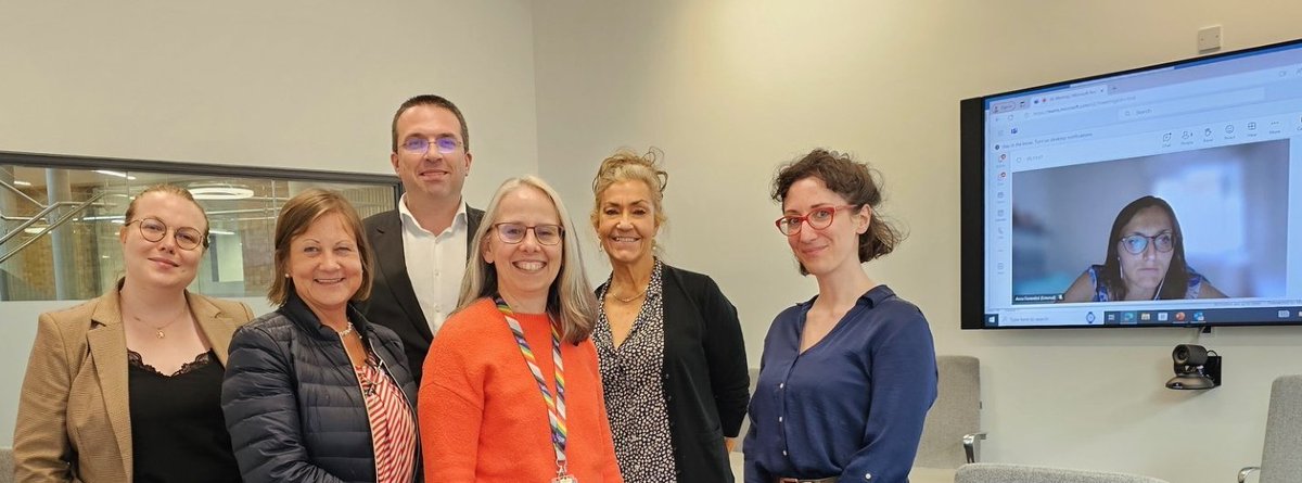 Jean Monnet EU Centre - Dalhousie University (@daljmeuce) on Twitter photo <a href="/DalJMEUCE/">Jean Monnet EU Centre - Dalhousie University</a> was delighted to co-sponsor yesterday’s workshop on The Contours of Pharmaceutical Regulation in the EU. Held in London at <a href="/CityLawSchool/">The City Law School</a>, this hybrid event brought together an interdisciplinary group of scholars from Europe and North America. <a href="/DalJMEUCE/">Jean Monnet EU Centre - Dalhousie University</a> was delighted to co-sponsor yesterday’s workshop on The Contours of Pharmaceutical Regulation in the EU. Held in London at <a href="/CityLawSchool/">The City Law School</a>, this hybrid event brought together an interdisciplinary group of scholars from Europe and North America.