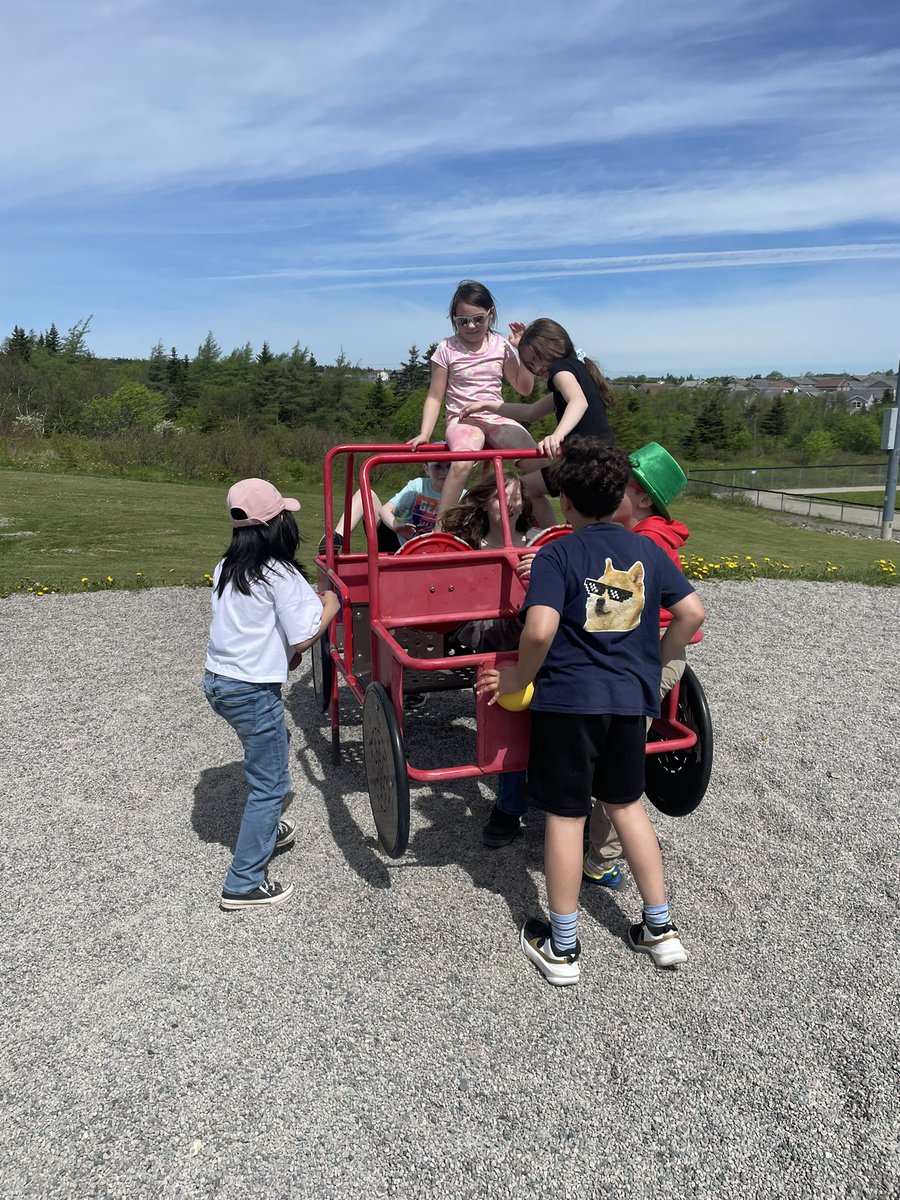 Ms. Crane tweet media