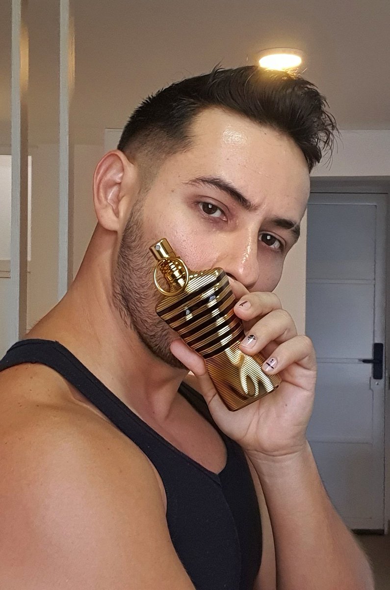 eaudebeaux's tweet photo. Le male elixir, uff un perfume creado por los mismisimos dioses del infierno jajajaja,
proboca todo lo "que esta mal!!" 😈
un perfume como dice la cancion: "para hacer maldades". Es un deborador de olfatos de inmediato... Uff una delicia!  #jeanpaulgaultier #lemaleelixir https://t.co/ZYEfZKcFQ9