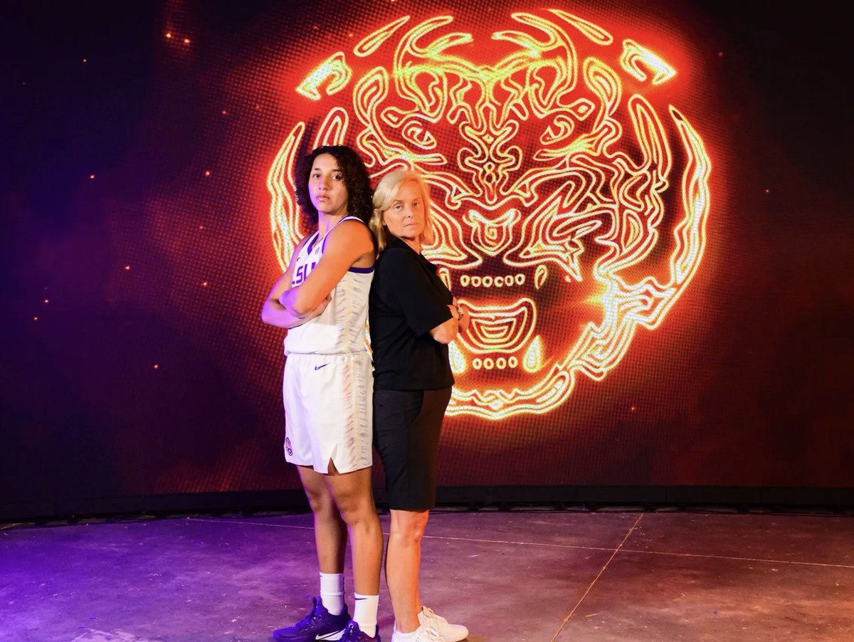 znagy20's tweet photo. Kim Mulkey and the Tigers hosted the No. 1 player in America for an unofficial visit last week: Aaliyah Chavez.

A photoshoot with Mulkey, TikTok dances with Mikaylah Williams and more. 

#LSU continues turning up the heat.

Chavez shared photos from her trip to Baton Rouge. https://t.co/pxAGJmFteN