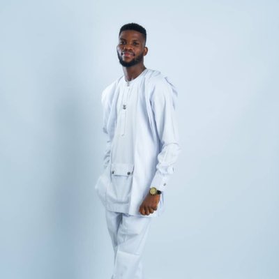Oluwato42612274's tweet photo. #NewProfilePic https://t.co/k7WPVnpV5J