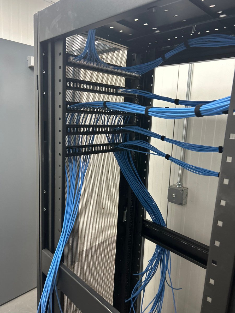 bridgecable's tweet image. We love the process of getting those cables nice and neat 🙂 bridgecable.com
#cabletiesfixeverything #cablingsolutions #cablemanagement #networkcabling #datacabling #structuredcabling #datacablingservices #networkwiring #professionalinstallation #projectmanagement