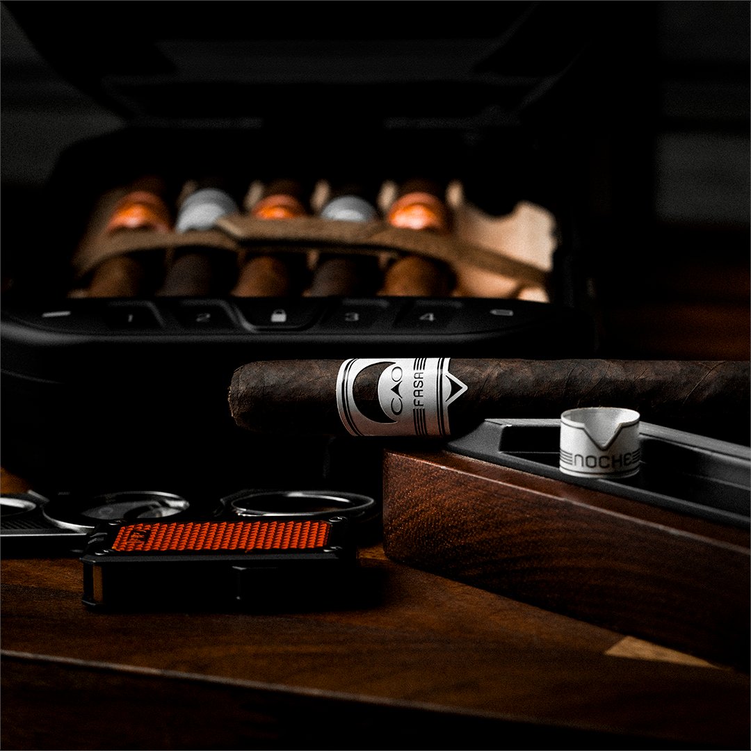 caocigars's tweet photo. A smoke as dark as the night.

FASA Noche sports a bold Connecticut Broadleaf wrapper for a peppery, earthy experience.

#CAOFasa #FASASol #FASANoche #CAOCigars https://t.co/XDelQQWESz