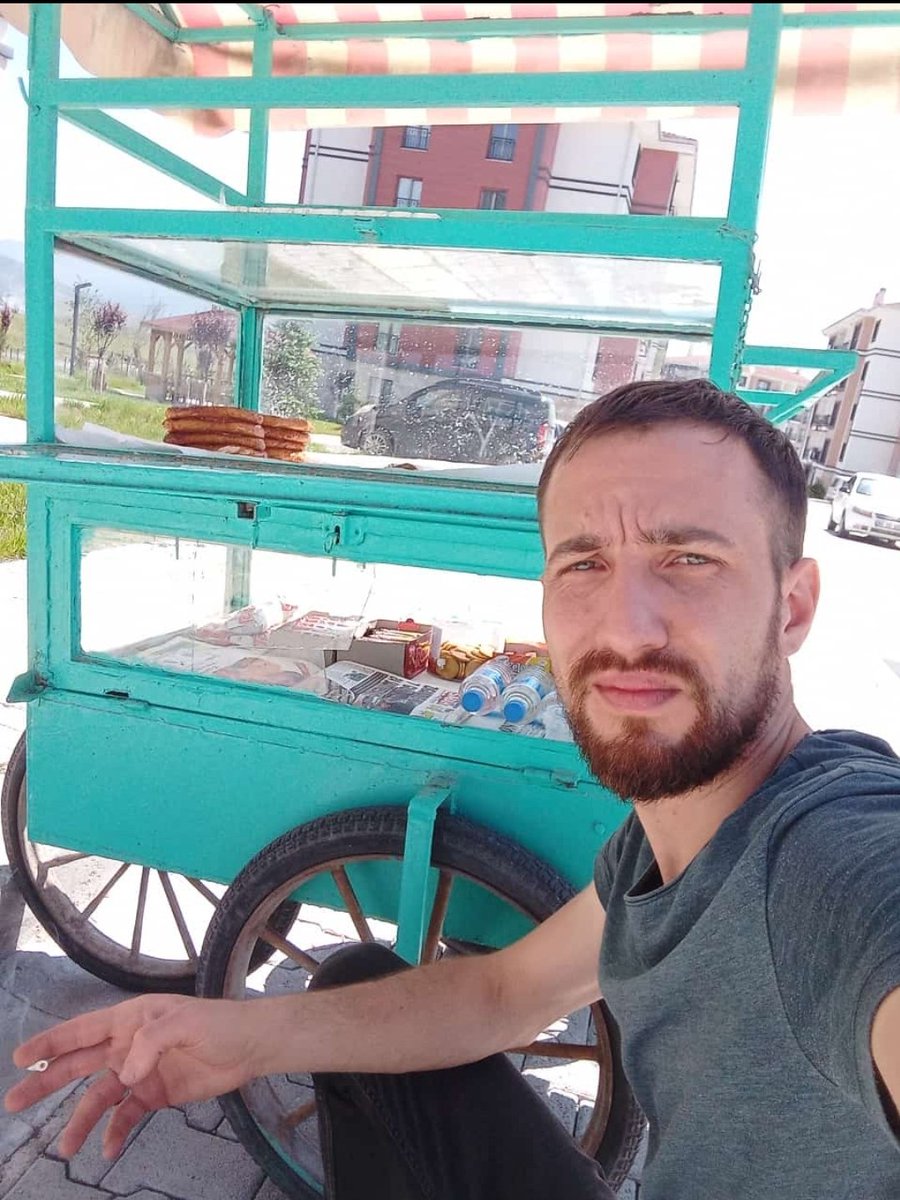 🇹🇷Suriye İdlib
🇹🇷Suriye Afrin 
🇹🇷Kuzey Irak
🇹🇷Hakkari Şemdinli
🇹🇷Yüksekova 
🇹🇷Dağlıca 
🇹🇷Hatay 
🇹🇷Ağrı Doğubeyazıt
Bu resimdeki; en ağır meskun mahal operasyonlarında;
🇹🇷🇹🇷🇹🇷Görev yapan 
#EskiUzmanÇavuş 🇹🇷🇹🇷🇹🇷
Bu ayıp; bizlere sahip çıkmayanların!

Eski Uzman Çavuşların kanunen