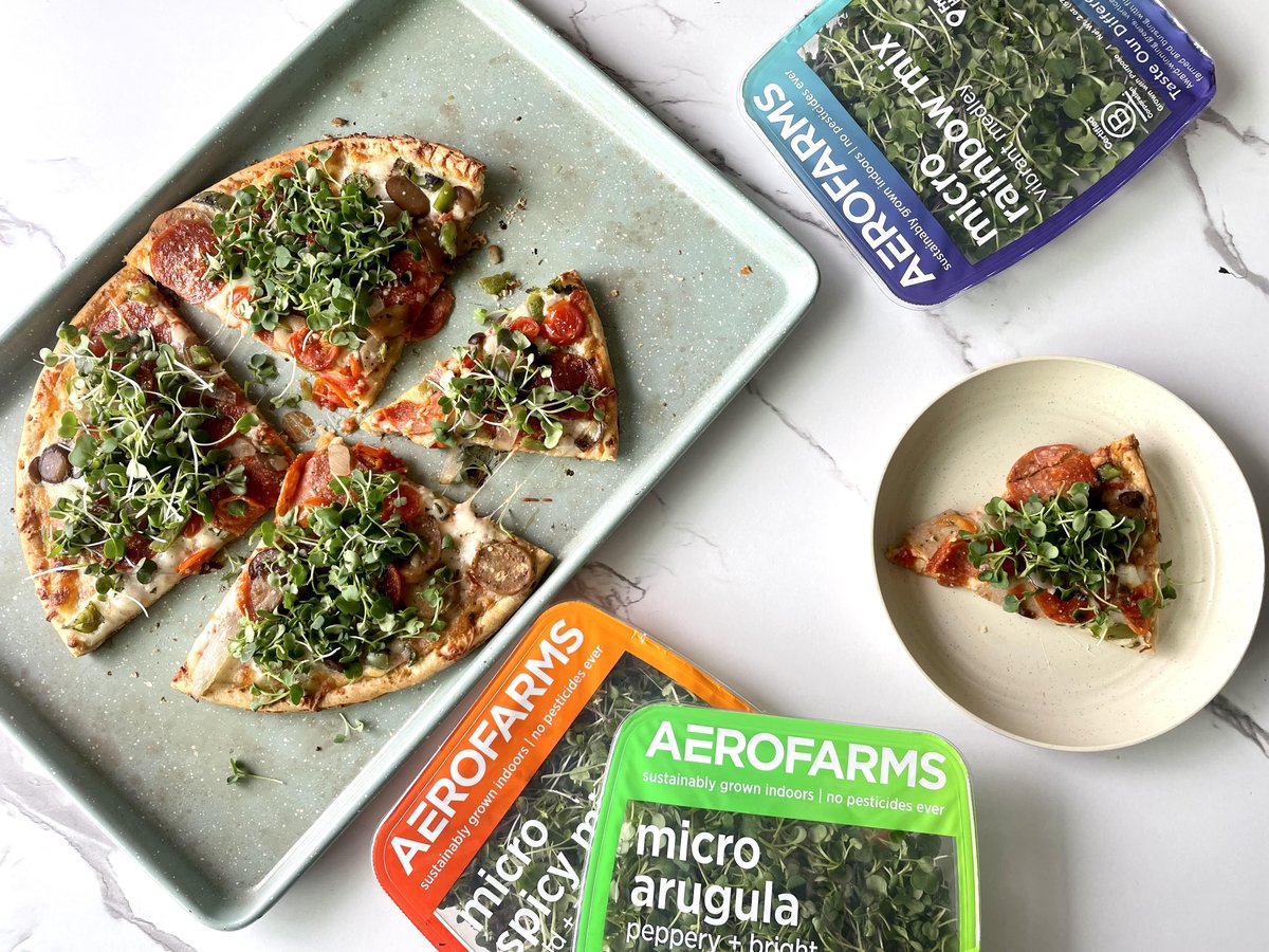 AeroFarms's tweet photo. POV: NBA Finals Watch Party... but here for the micros 🌱 + pizza 🍕 combo
Hungry for more insider tips? Our blog's got the playbook!
#NBAFinals #PizzaNight #MicrogreensMagic #BostonCeltics #DallasMavericks #basketball #nbaplayoffs #jaysontatum #lukadoncic #gamewatch #foodie https://t.co/tNfMpYHNUM