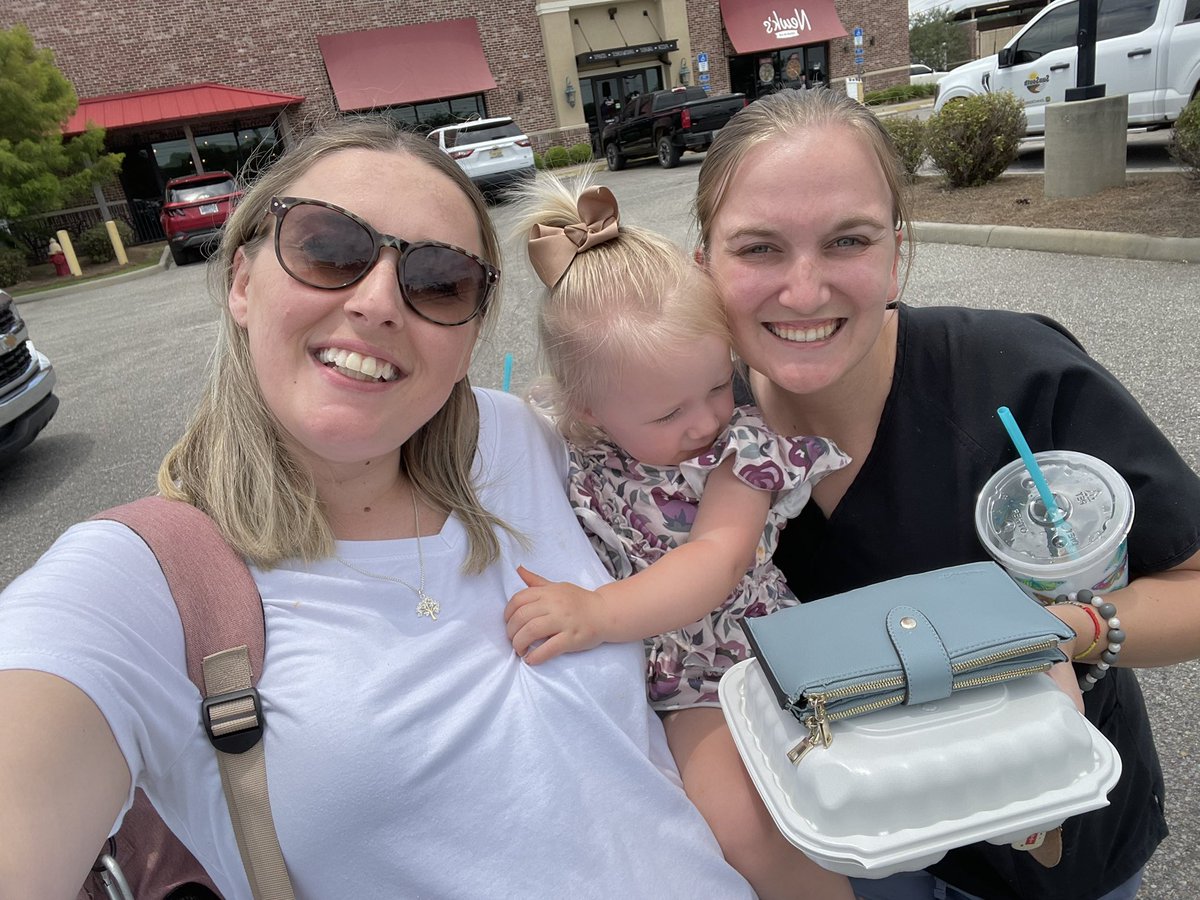 jeytonswift's tweet photo. I got to see my favorite girls today!!! and Allie actually reached for me to pick her up which made my whole week! 🥲💓🦋 https://t.co/ZT22PYH5zT
