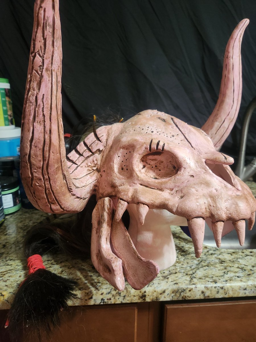 SaltyRavenCos's tweet photo. #wipwednesday bone armor progress! https://t.co/aZt2qia0o4