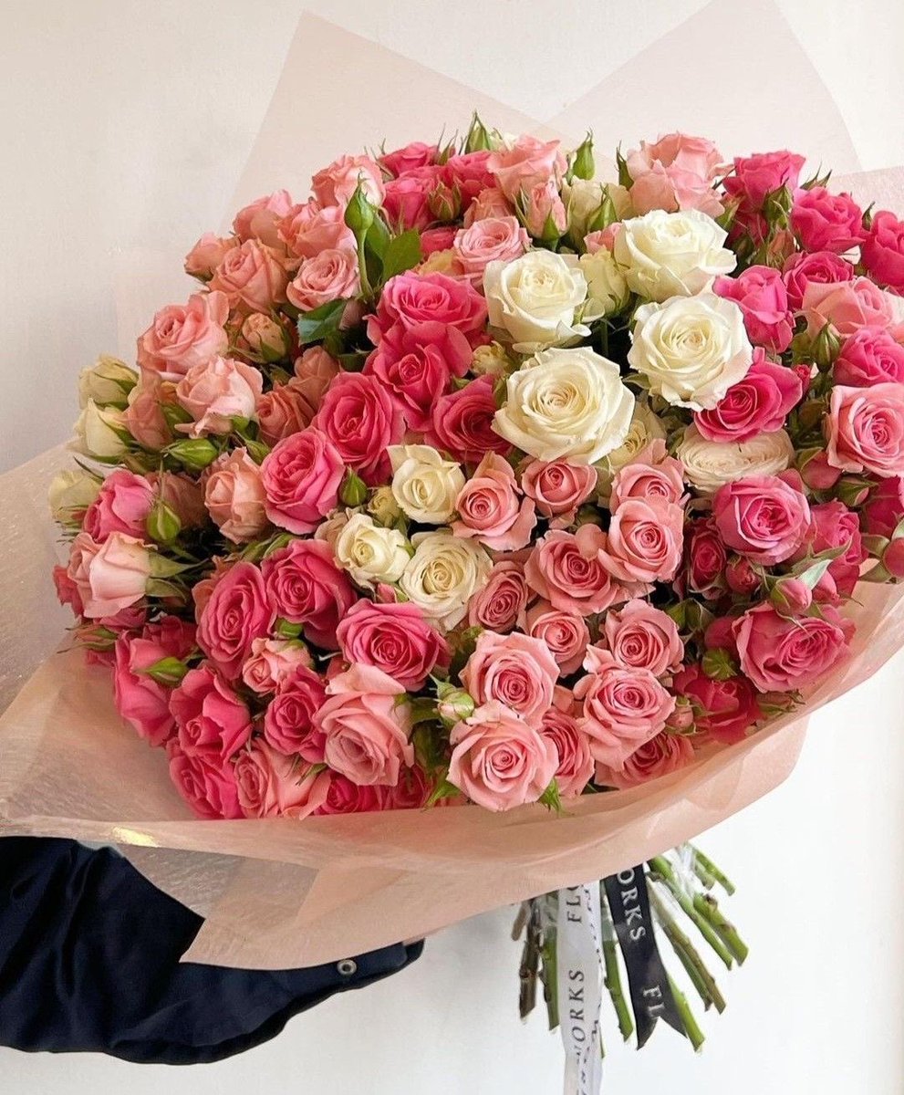 ciceklendirdik's tweet photo. a magnificent bouquet 💕 https://t.co/ylYnzk0LTq
