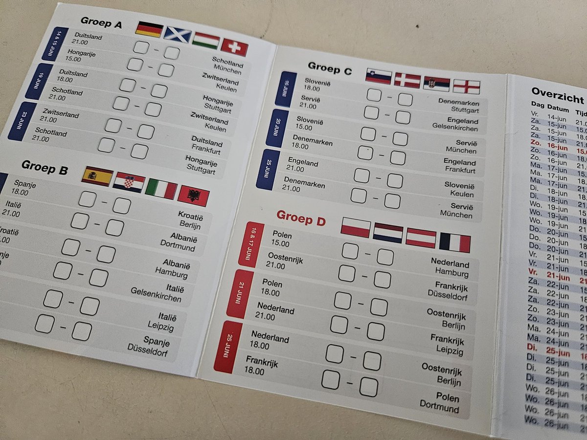 frieseproducten's tweet photo. Heb jij 'm al? #Ek2024 speelschema op poster of in handig zakformaat.  Alle wedstrijden,  speelsteden,  tijden enz invullen.  Haal m #gratis op bij https://t.co/9HTQdeiGsX  Snekertrekweg 37 Leeuwarden https://t.co/YCqMmT5kaE