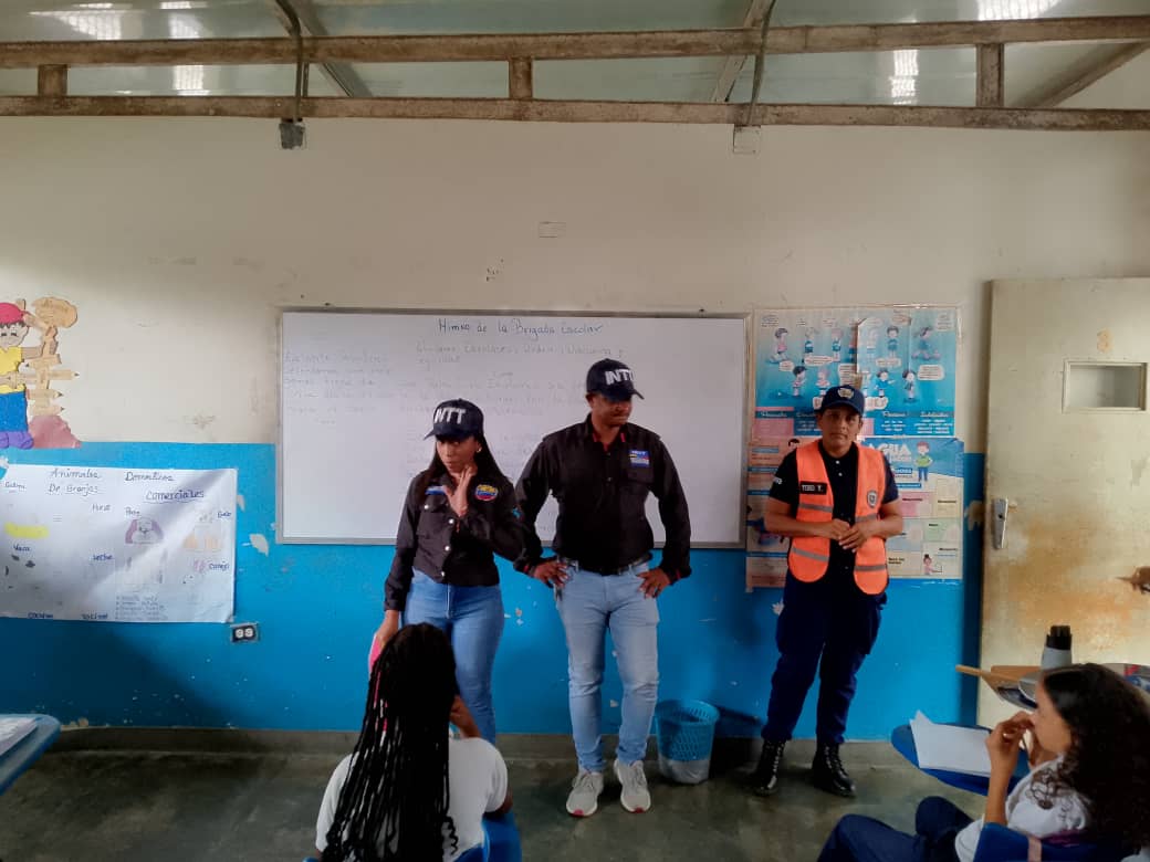 InttContigo's tweet photo. #Educación | La Oficina del INTT Higuerote y @PNBVzla en la semana de la seguridad vial, impartió conocimientos sobre educación vial a los alumnos de la Unidad Educativa Nacional Aristóbulo Isturiz parroquia Curiepe, Mcpio. Brión del estado Miranda.
-
#CreemosEnNuestraGente https://t.co/1cQx7KwTb4