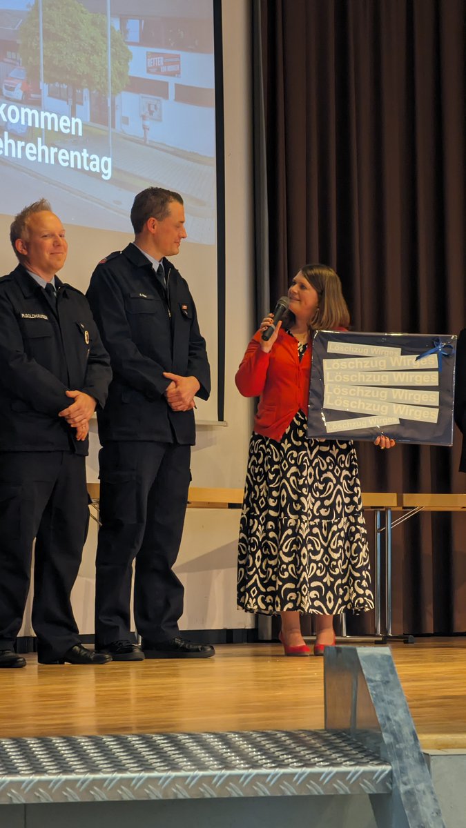 fwwirges's tweet photo. Ehrenamtstag 2024 - Aufstufung zum Löschzug https://t.co/IUs5VPtwy0 #feuerwehrvgwirges #feuerwehr #112 #f4y #wirges https://t.co/5RtWm0e2g3