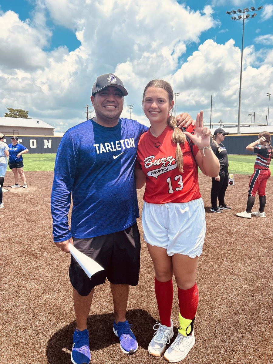 BrooklynSkye26's tweet photo. I had the best time @TarletonSB camp today! I learned a lot and can’t wait to go back in July! #BleedPurple #PurpleIsMyFavoriteColor #BuzzWin #EarnedNotGiven
@BuzzCentex @TreyHoldbrook @Coach_Aaaaa @Coach_Cump @StefPhillips4 @AlyxCordell https://t.co/6nyKLSpHAX