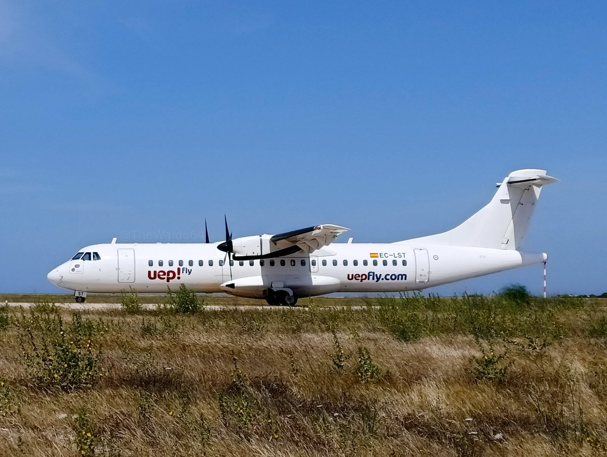 TheWaldo64's tweet photo. EC-LST #ATR72 #uepfly #LEMH Aeropuerto de Menorca https://t.co/1HShJWkWho