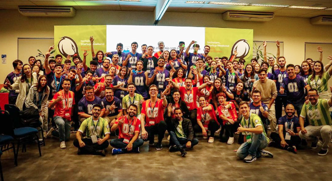 SEBRAE_PR's tweet photo. 👨‍💻Mais de 54 horas e muitas ideias. O Startup Weekend Sports reuniu mais de 80 jovens em Pato Branco, no sudoeste do PR, durante a #Inventum2024, desafiando os jovens a encontrarem problemas e soluções ligadas ao esporte. O resultado confere aqui➡️ https://t.co/eWsDIKyx7j https://t.co/Kg9NUBsg77