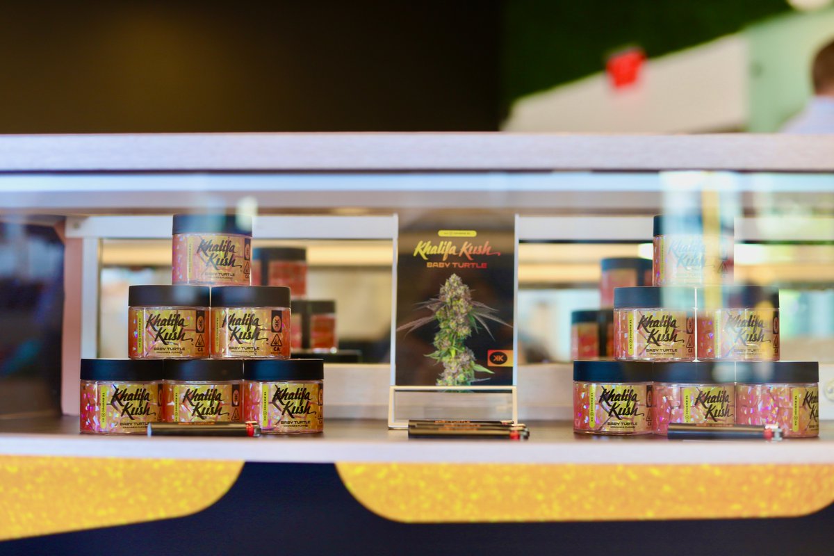 Goldflora_CA's tweet photo. Yesterday, Gold Flora celebrated the release of @khalifakush Baby Turtle across CA with the first sale and a M&amp;G with @wizkhalifa at Calma, continuing the event at the @ogcannabiscafe for an amazing launch day! 🐢
Thank you to @khalifakush, @ogcannabiscafe &amp; all who attended! https://t.co/k7wzROivE4