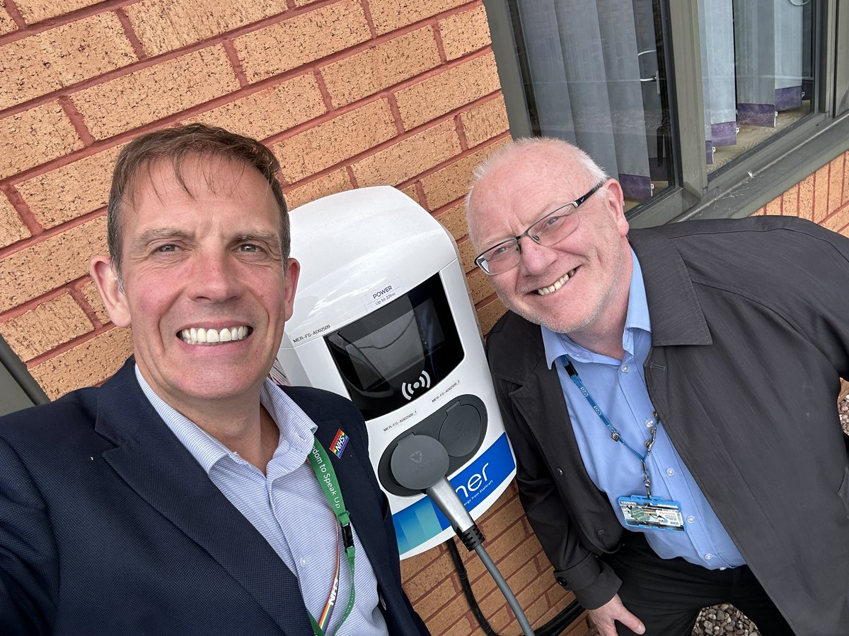 AntHassallNHS's tweet photo. It was really good today to see new #ElectricCars #charging points at #OutramRoad @PennineCareNHS - helping us to ensure we #playourpart in the fight against #ClimateChange - we have more installed at #BirchHillHospital #Rochdale & more planned! @GreenerNHS #PennineCarePeople https://t.co/9btWfRhTNX