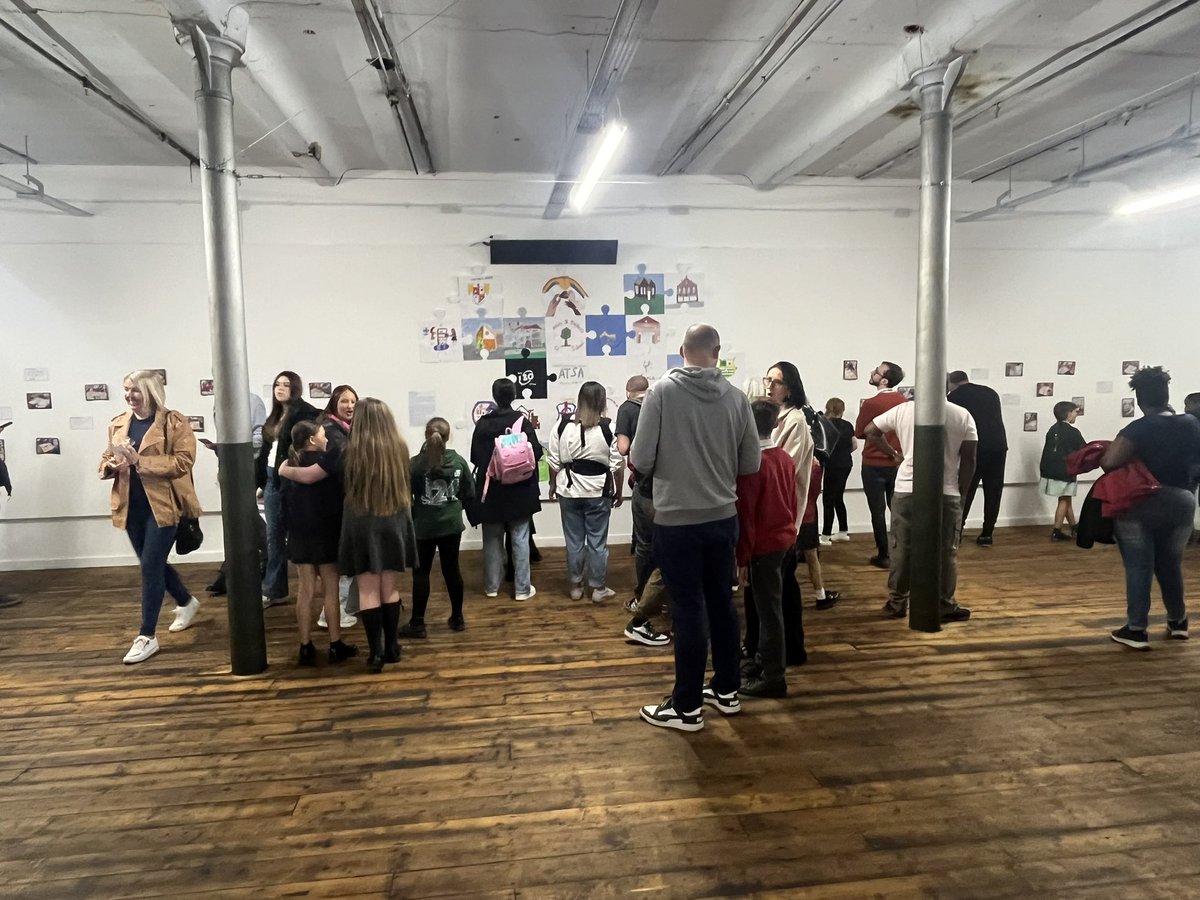 Mr Grogan (@mrgsgc) on Twitter photo Thanks to Mrs Tomlinson for organising the first ever #ATSA Art Exhibition <a href="/SpinnersMill/">Leigh Spinners Mill</a>. It was great to hear the choirs from SGC <a href="/missvgsgc/">Miss Gray</a> & St. Stephen’s before looking at the artwork. Well done to the children for their fantastic work & beautiful singing <a href="/WiganCouncil/">Wigan Council</a> 🎨🎵👊🏻 Thanks to Mrs Tomlinson for organising the first ever #ATSA Art Exhibition <a href="/SpinnersMill/">Leigh Spinners Mill</a>. It was great to hear the choirs from SGC <a href="/missvgsgc/">Miss Gray</a> & St. Stephen’s before looking at the artwork. Well done to the children for their fantastic work & beautiful singing <a href="/WiganCouncil/">Wigan Council</a> 🎨🎵👊🏻