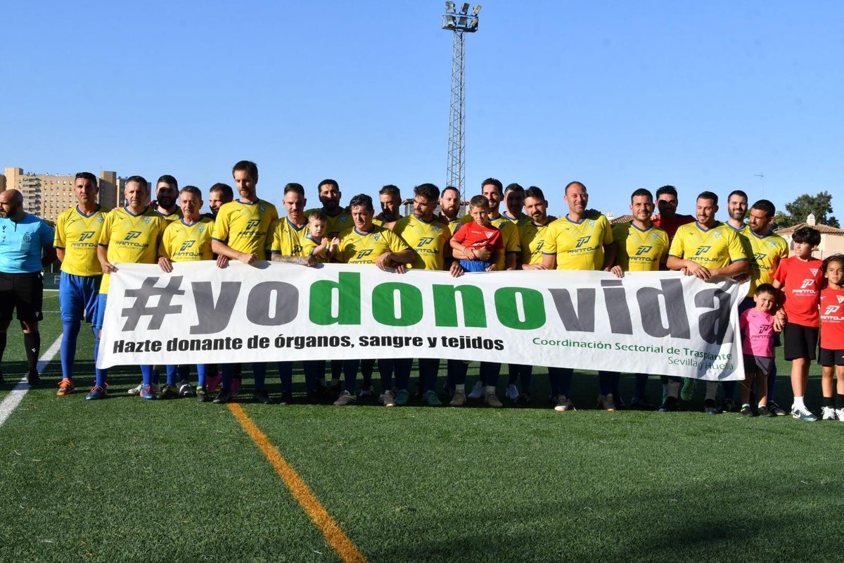 ⚽ Deporte y solidaridad unidos para salvar vidas.

VI Torneo por la Donación, Juan Francisco Morales “Paquito”.

Futbolistas y artistas se enfrentan en el terreno de juego para sensibilizar sobre la importancia de donar órganos. 💪