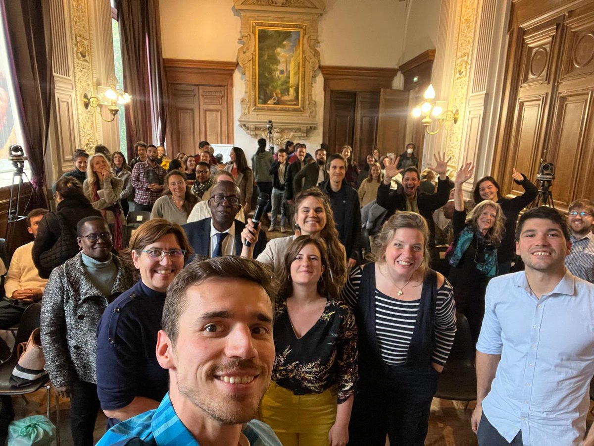 🚀 #FIMC2024 Revivez ce Temps d’échanges : les nouveaux métiers de la #TransitionEcologique avec 🫂 @valmasdel <a href="/BinoisElodie/">Elodie Binois</a> <a href="/VergneNicolas/">Nicolas Vergne</a> <a href="/BerengereMM/">Bérengère Même @EnergiePartagée</a> #LolaDubois &amp; #GégoireThomé 🙌

Replay 👉 forumeteoclimat.com/programme/gran…