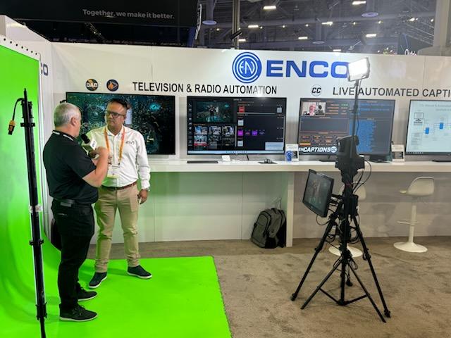ENCOSYS's tweet image. #InfoComm2024 AVI Latinoamerica getting details about EnCo Qimera virtual production and #ARGraphics at ENCO Booth W2711