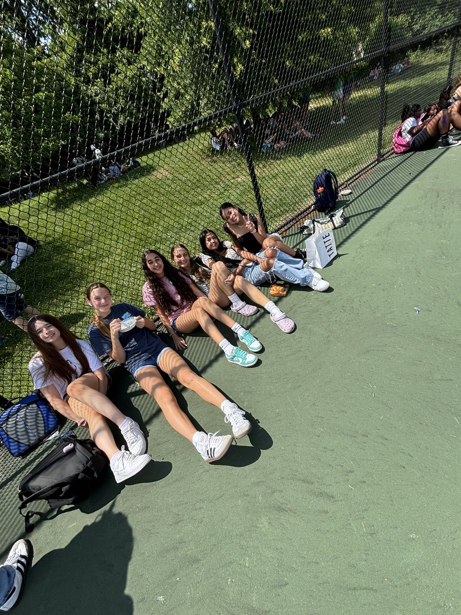 APpearceJWMS's tweet photo. What better way to celebrate the last full day of 8th grade than with ice cream?? #iscreamyouscream 🍦 #ROAR 🐆 https://t.co/jW8JOabnrS