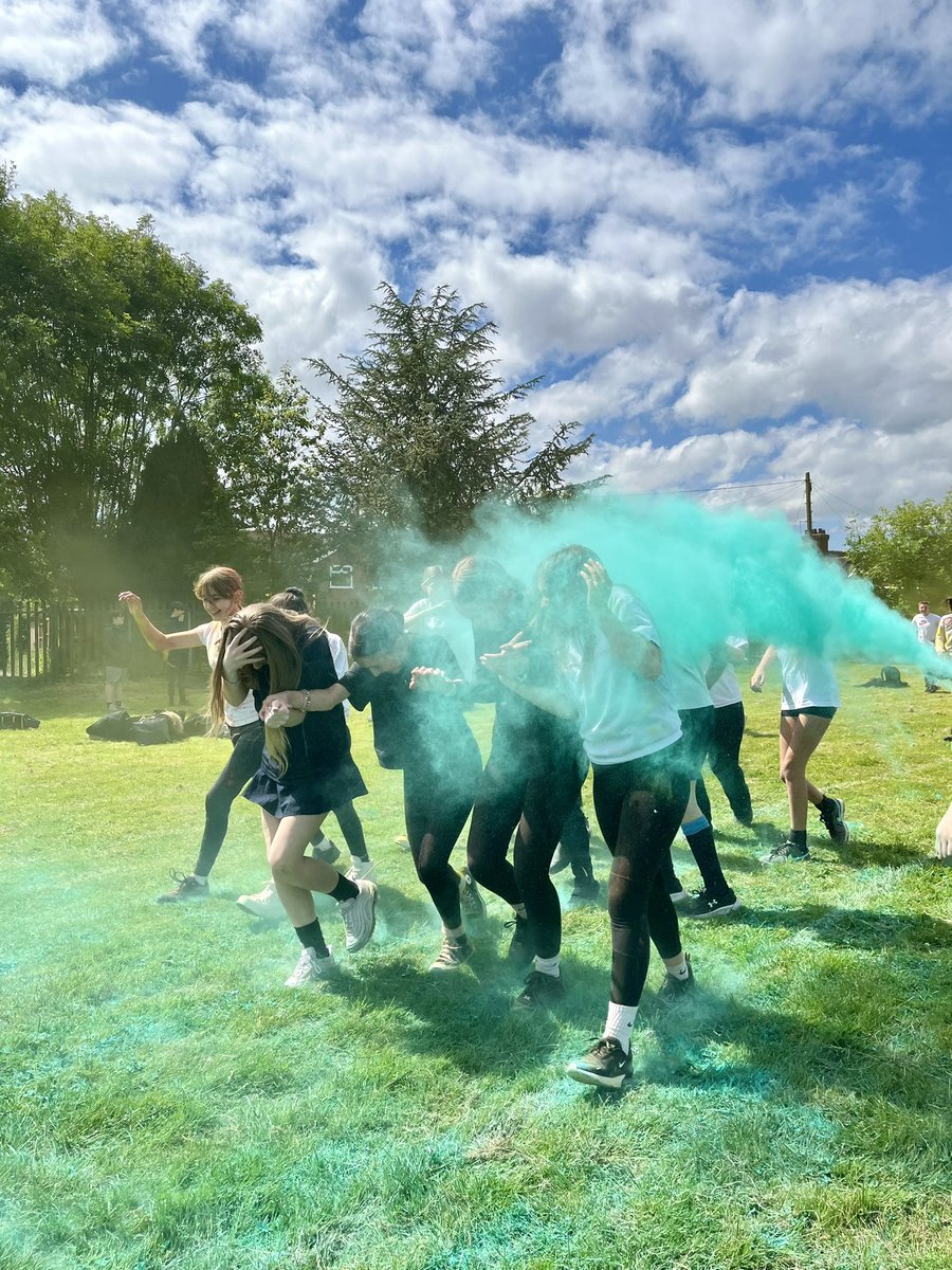 MiddlewichPE's tweet photo. 🟠🔴🔵🟡MHS Colour Run 2024🟠🔴🔵🟡 https://t.co/BWw82Q61c9